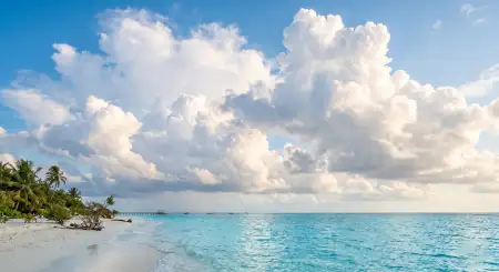 Aesthetic Summer Wallpaper With Clouds - Free Wallpaper Wallpaper Download