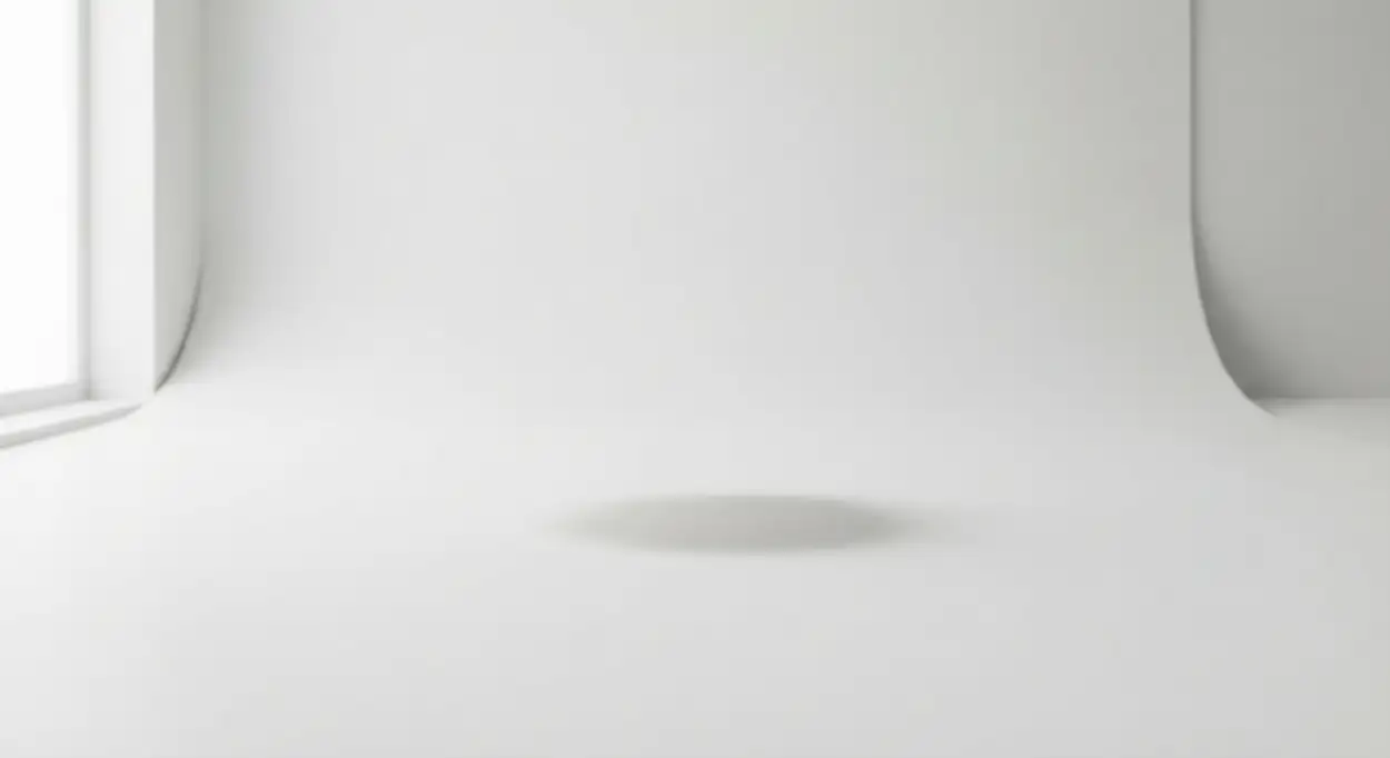 Free Download Plain White Background With Diffused Lighting - High Quality Plain White Background Background Image